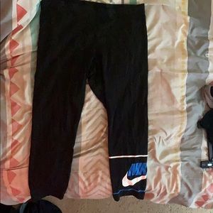 NIKE Tight fit (mid shin length) cotton leggings